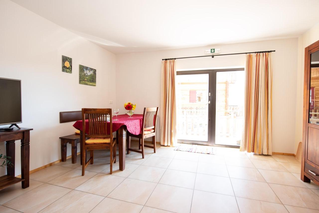 Ferienwohnung In Ruhiger Lage, Garten - 1 Sz 폴라우베르그 외부 사진